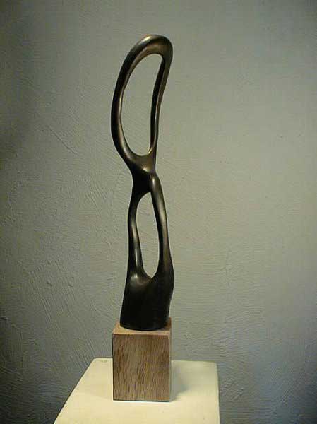 Bronze03.jpg 
449 x 600 JPEG-compressed image 
(17,163 bytes)